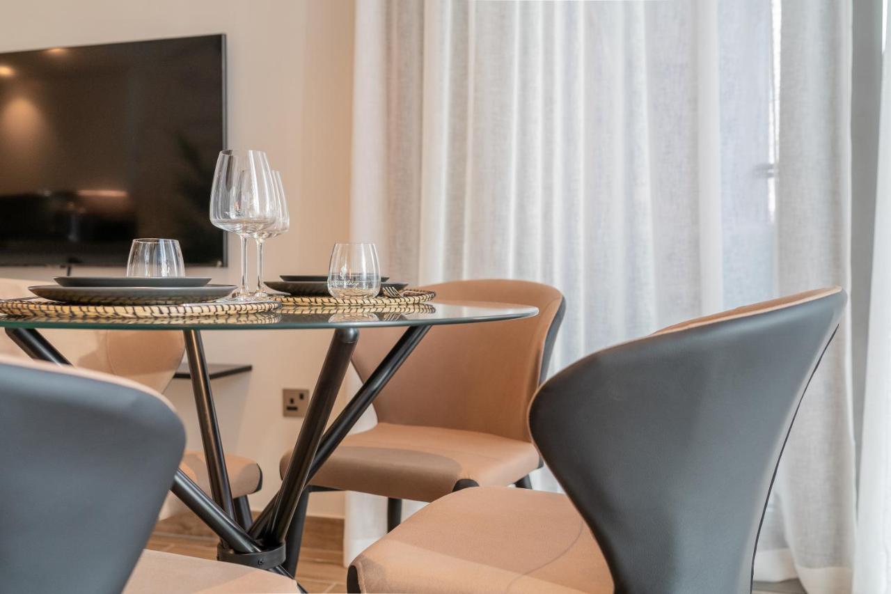 Desert Living Luxury Condo - Jumeirah Living Marina Gate دبي المظهر الخارجي الصورة