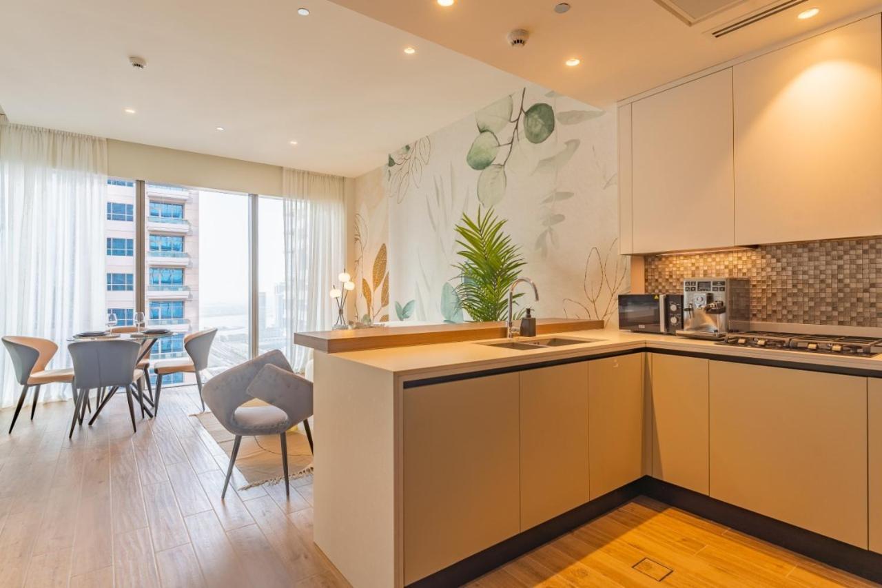 Desert Living Luxury Condo - Jumeirah Living Marina Gate دبي المظهر الخارجي الصورة