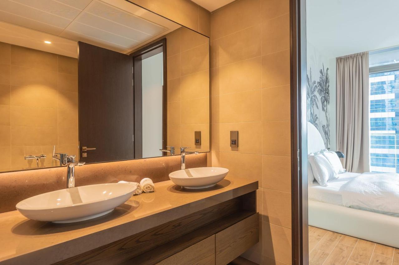 Desert Living Luxury Condo - Jumeirah Living Marina Gate دبي المظهر الخارجي الصورة